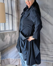 Load image into Gallery viewer, Jeansmantel in Dunkelblau Größe 44 bis 62