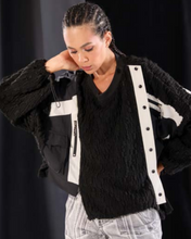 Load image into Gallery viewer, H4- Pulli mit Strick und Memory Taft bis Gr 54