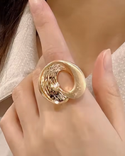 Lade das Bild in den Galerie-Viewer, Gold Ring Kreis Verstellbar