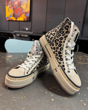 Lade das Bild in den Galerie-Viewer, Rebecca White Sneaker Leo