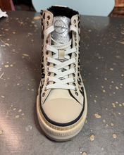 Lade das Bild in den Galerie-Viewer, Rebecca White Sneaker Leo