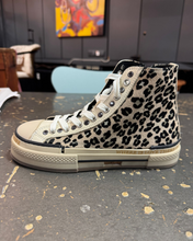 Lade das Bild in den Galerie-Viewer, Rebecca White Sneaker Leo