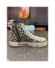 Lade das Bild in den Galerie-Viewer, Rebecca White Sneaker Leo