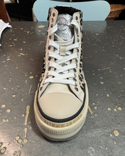 Lade das Bild in den Galerie-Viewer, Rebecca White Sneaker Leo