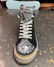 Load image into Gallery viewer, Rebecca White Sneaker Black