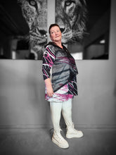 Load image into Gallery viewer, SALE Hoodie von CN-G/ MG mit Kapuze und ausgefallenem Design in 4 Größen bis Gr 62