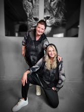 Load image into Gallery viewer, Hoodie mit Kapuze und ausgefallenem Design von CN-G/MG in 4 Größen bis Gr 62