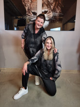 Load image into Gallery viewer, Hoodie mit Kapuze und ausgefallenem Design von CN-G/MG in 4 Größen bis Gr 62