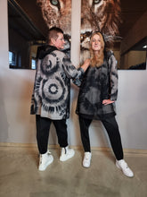 Load image into Gallery viewer, Hoodie mit Kapuze und ausgefallenem Design von CN-G/MG in 4 Größen bis Gr 62