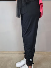 Load image into Gallery viewer, CN-G & Mädchenglück Leggins mit Spitzenabschluss und Raffung  in zwei Farben und zwei Größen bis Größe 66