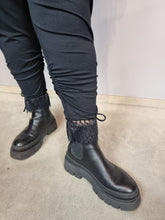 Load image into Gallery viewer, CN-G & Mädchenglück Leggins mit Spitzenabschluss und Raffung  in zwei Farben und zwei Größen bis Größe 66