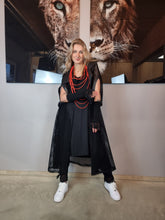 Load image into Gallery viewer, Dreiteiler bestehend aus Netzweste mit Unterkleid & Stulpen