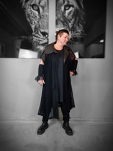 Load image into Gallery viewer, Dreiteiler bestehend aus Netzweste mit Unterkleid & Stulpen