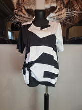 Load image into Gallery viewer, Tunika von Mädchenglück in 4 Farben bis Gr 64 jetzt im Sale