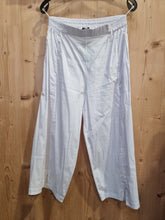 Load image into Gallery viewer, Bengalin Culotte Hose von Mädchenglück in 3 Farben