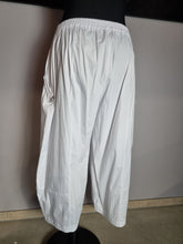 Load image into Gallery viewer, Bengalin Culotte Hose von Mädchenglück in 3 Farben