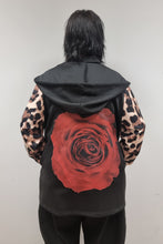 Load image into Gallery viewer, CNG Blazer Jacke mit Leoprint und Kapuze Gr 42 bis 64