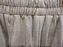 Lade das Bild in den Galerie-Viewer, High Fashion Hose in leichter Karottenform bis Größe 66