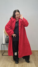 Load image into Gallery viewer, CNG Teddy Mantel mit Kapuze in Rot 4 Größen bis Größe 62- kurzzeitig im Halloween Special