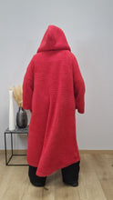 Load image into Gallery viewer, CNG Teddy Mantel mit Kapuze in Rot 4 Größen bis Größe 62- kurzzeitig im Halloween Special