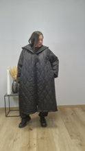 Load image into Gallery viewer, CNG Steppmantel mit Kapuze bis Größe 58/60- kurzzeitig im Halloween Special