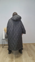 Load image into Gallery viewer, CNG Steppmantel mit Kapuze bis Größe 58/60- kurzzeitig im Halloween Special