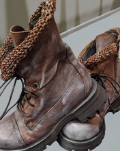 Lade das Bild in den Galerie-Viewer, Papucei Stiefelette Jason brown