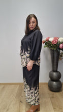 Load image into Gallery viewer, Tunika mit floralem Muster in leichter Crashoptik Größe 40 bis 60 - Gozzip