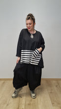 Lade das Bild in den Galerie-Viewer, Vokuhila Tunika Onesize Oversize mit Streifen Gr 40 bis 64