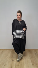 Lade das Bild in den Galerie-Viewer, Vokuhila Tunika Onesize Oversize mit Streifen Gr 40 bis 64