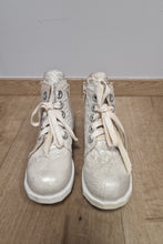 Load image into Gallery viewer, Papucei High Top Sneaker in beige bis Gr 42