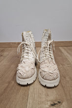 Lade das Bild in den Galerie-Viewer, Papucei Zenith Avantgarde High Top Fashion Sneaker in Creme bis Gr 42