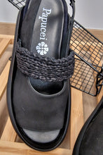 Load image into Gallery viewer, Papucei Flipzy in Schwarz bis Gr 42