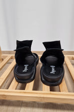 Load image into Gallery viewer, Papucei Ioni in Schwarz bis Gr 42