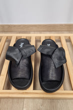 Load image into Gallery viewer, Papucei Ioni in Schwarz bis Gr 42