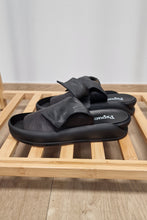 Load image into Gallery viewer, Papucei Ioni in Schwarz bis Gr 42
