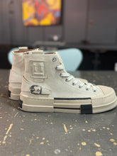 Lade das Bild in den Galerie-Viewer, Rebecca White Sneaker Nabuck Milk Unisex