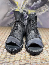 Load image into Gallery viewer, Papucei Sandale Cole Black/ Silver - RESTOCKED