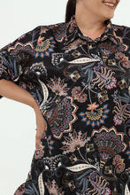 Load image into Gallery viewer, Viskose Jaquard Volants Kleid/ Tunika 3026 in Schwarz/ bunt von Mädchenglück