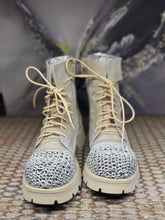 Load image into Gallery viewer, Papucei Stiefelette mit Reißverschluss Spirit grau