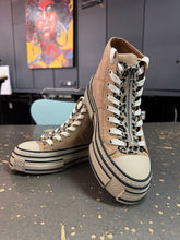 Load image into Gallery viewer, Rebecca White Sneaker Suede Beige mit Leo bis Gr 44