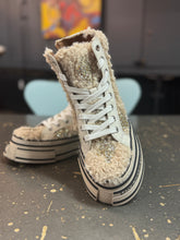 Load image into Gallery viewer, Rebecca White Sneaker Montone Biscuit