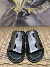 Load image into Gallery viewer, Papucei Pantolette Cora Black