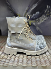 Load image into Gallery viewer, Papucei Stiefelette mit Reißverschluss Spirit grau