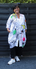 Lade das Bild in den Galerie-Viewer, CNG Blusenjacke mit Snoopy Größe 42 bis 64