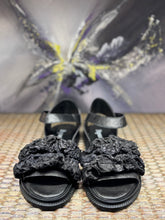 Lade das Bild in den Galerie-Viewer, Papucei Sandale Kira Black