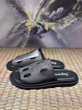 Load image into Gallery viewer, Papucei Pantolette Cora Black