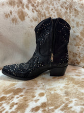 Load image into Gallery viewer, Rebecca White Cowboy Stiefel/Boots Golden Nappa Black