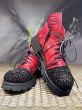 Lade das Bild in den Galerie-Viewer, Papucei Stiefelette Rick Red