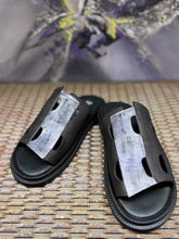 Load image into Gallery viewer, Papucei Pantolette Cora Black